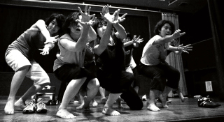 �t���[��